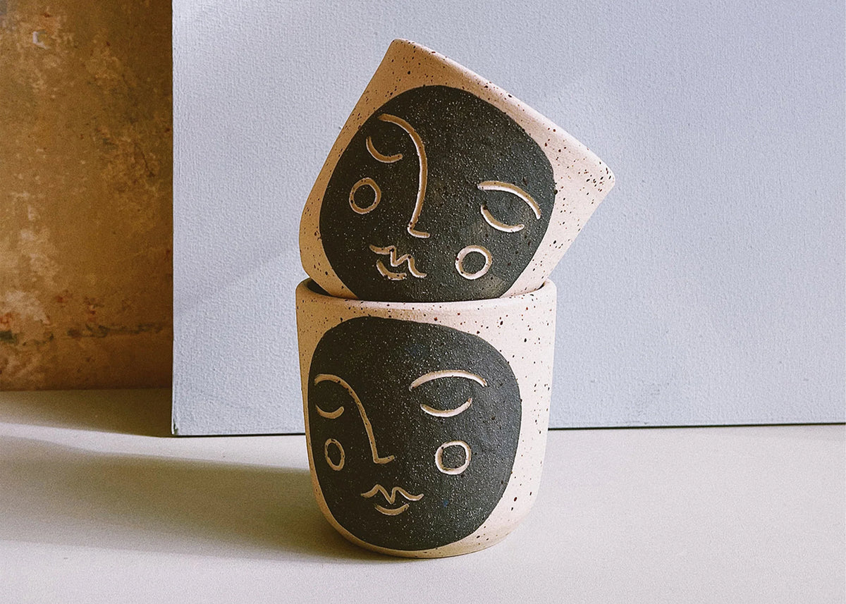 Nuvarey Moon Mug - Black Closed Eyes